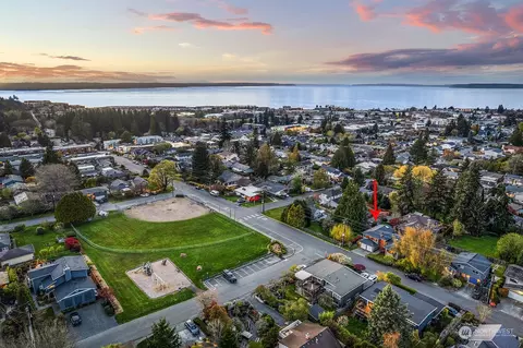 View/Area - 635 Pine St, Edmonds, WA 98020 photo 3 of 3