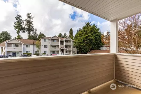 1001 W Casino Rd #E201, Everett, WA 98204 photo 17
