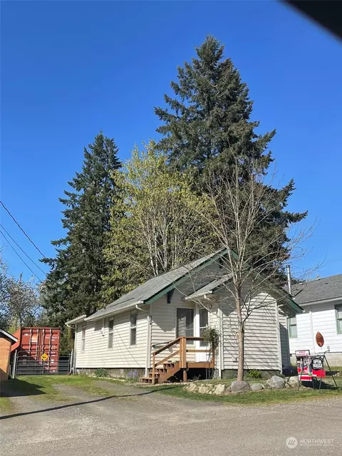 324 E Oak St, Shelton, WA 98584
