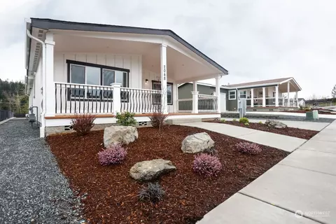 2048 Paradise Ave #13, Enumclaw, WA 98022 photo 2