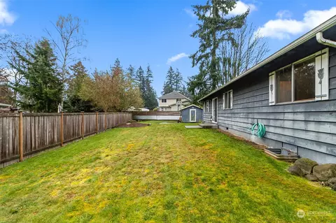 Exterior - 6329 Sycamore Pl, Everett, WA 98203 photo 6 of 9