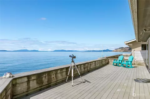 1517 Whitecap Ln, Oak Harbor, WA 98277