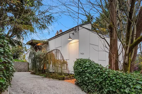 Exterior - 1401 E Spring St, Seattle, WA 98122 photo 11 of 22