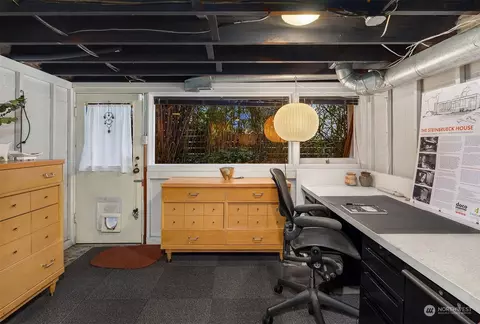 Kitchen - 1401 E Spring St, Seattle, WA 98122 photo 4 of 4