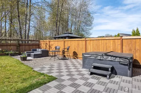 Exterior - 913 Ofarrell Ln NW, Orting, WA 98360 photo 4 of 5