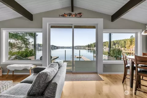 5110 E Mason Lake Dr W, Grapeview, WA 98546