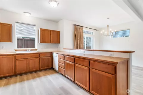 Kitchen - 305 125th Pl SE, Everett, WA 98208 photo 2 of 4