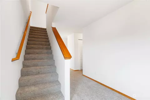 Entry Way - 305 125th Pl SE, Everett, WA 98208 photo 2 of 2