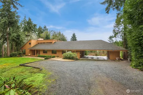 18833 102nd Ave SE, Renton, WA 98055