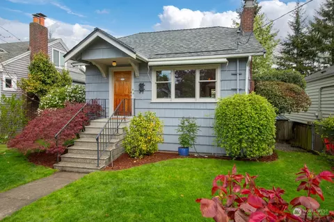 7020 34th Ave NE, Seattle, WA 98115