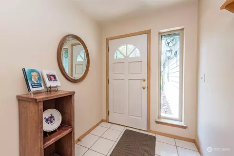 Entry Way - 195 Fairway Dr, Sequim, WA 98382 photo 1 of 3