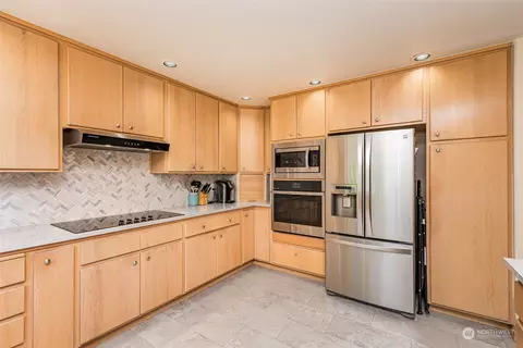 Kitchen - 195 Fairway Dr, Sequim, WA 98382 photo 4 of 6