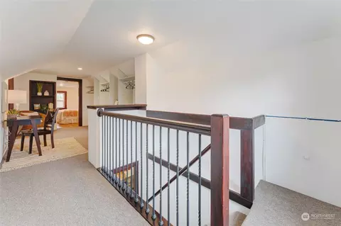 Entry Way - 1114 Wetmore Ave, Everett, WA 98201 photo 1 of 2