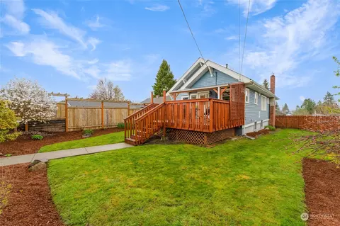 Exterior - 1114 Wetmore Ave, Everett, WA 98201 photo 6 of 8
