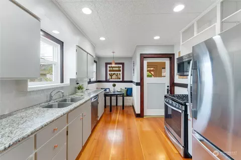 Kitchen - 1114 Wetmore Ave, Everett, WA 98201 photo 2 of 3