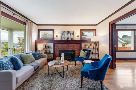 Living - 1114 Wetmore Ave, Everett, WA 98201 photo 2 of 3