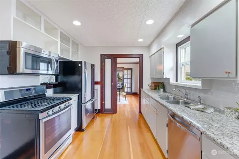Kitchen - 1114 Wetmore Ave, Everett, WA 98201 photo 1 of 3
