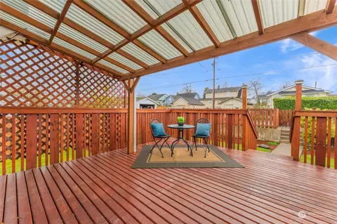 Exterior - 1114 Wetmore Ave, Everett, WA 98201 photo 4 of 8