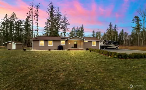 7859 Kickerville Rd, Blaine, WA 98230