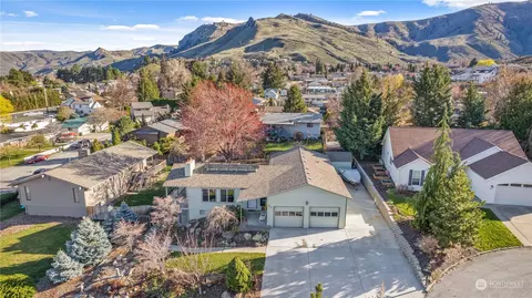 1823 Agate Pl, Wenatchee, WA 98801