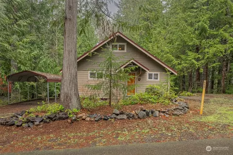 120 N Staircase Dr, Hoodsport, WA 98548