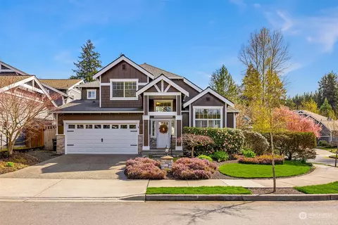464 Cosgrove St NW, Bainbridge Island, WA 98110