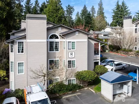 9834 NE 122nd St #R201, Kirkland, WA 98034