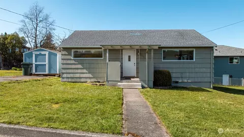 408 S Penn St, Port Angeles, WA 98362