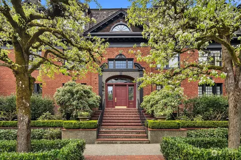 941 11th Ave E #4, Seattle, WA 98102