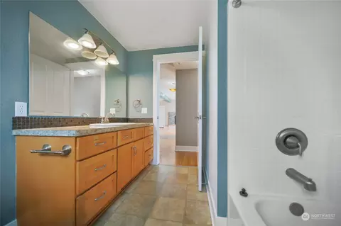 Bath - 302 E 29th St, Bremerton, WA 98311 photo 5 of 5
