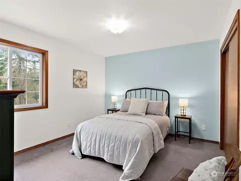 Bedroom - 24512 SE 387th St, Enumclaw, WA 98022 photo 2 of 4