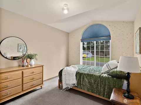 Bedroom - 24512 SE 387th St, Enumclaw, WA 98022 photo 1 of 4