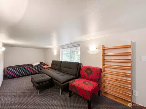 Living - 24512 SE 387th St, Enumclaw, WA 98022 photo 6 of 6