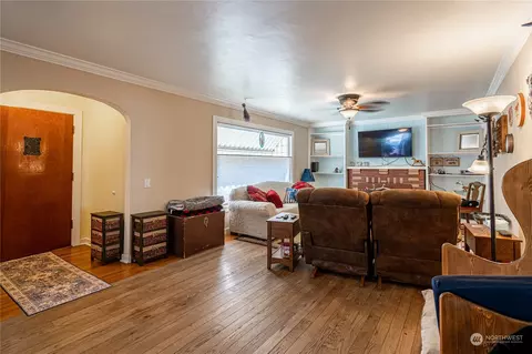 Other - 427 E Wapato Ave, Chelan, WA 98816 photo 2 of 11