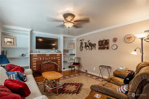 Other - 427 E Wapato Ave, Chelan, WA 98816 photo 1 of 11
