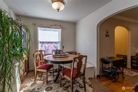 Dining - 427 E Wapato Ave, Chelan, WA 98816 photo 2 of 2