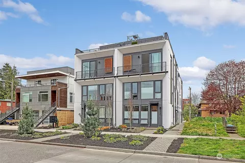 2604 45th Ave SW #C, Seattle, WA 98116