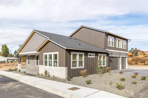 141 Harold St, East Wenatchee, WA 98802
