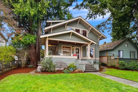 3432 45th Ave SW, Seattle, WA 98116
