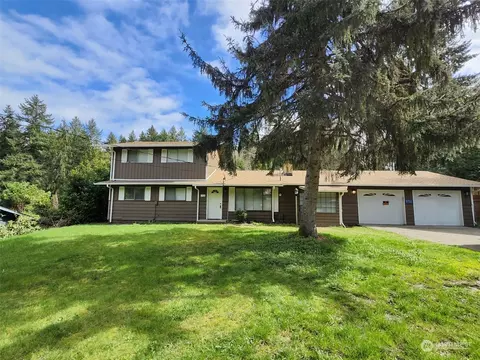 5722 NE Pine Rd, Bremerton, WA 98311