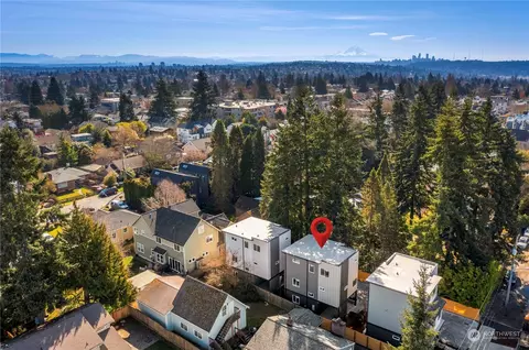 8552 14th Ave NW, Seattle, WA 98117