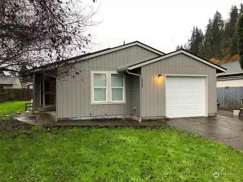 3989 Estate Dr, Longview, WA 98632