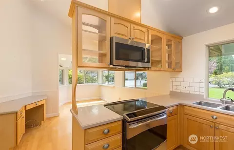 Kitchen - 116 Hilltop Dr #D, Sequim, WA 98382 photo 2 of 3
