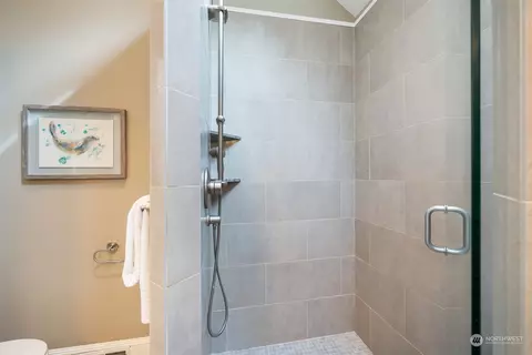 Bath - 1126 19th Ave E, Seattle, WA 98112 photo 3 of 4