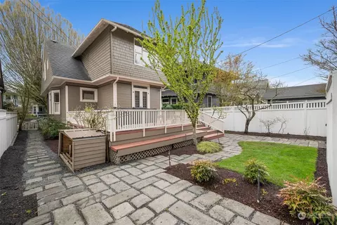 Exterior - 1126 19th Ave E, Seattle, WA 98112 photo 5 of 9