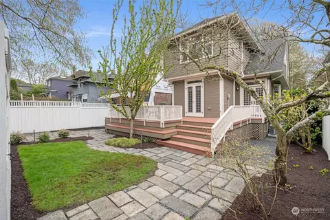 Exterior - 1126 19th Ave E, Seattle, WA 98112 photo 3 of 9