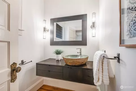Bath - 1126 19th Ave E, Seattle, WA 98112 photo 1 of 4