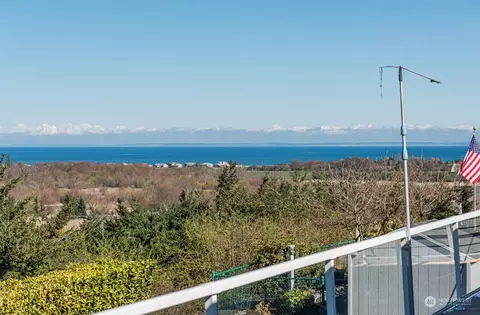 Exterior - 653 Brigadoon Blvd, Sequim, WA 98382 photo 2 of 10