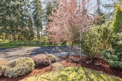Exterior - 653 Brigadoon Blvd, Sequim, WA 98382 photo 9 of 10
