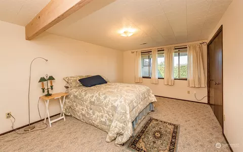 Bedroom - 653 Brigadoon Blvd, Sequim, WA 98382 photo 2 of 2